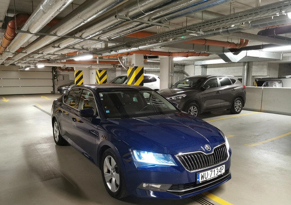 Skoda Superb cena 72500 przebieg: 225000, rok produkcji 2016 z Warszawa małe 56